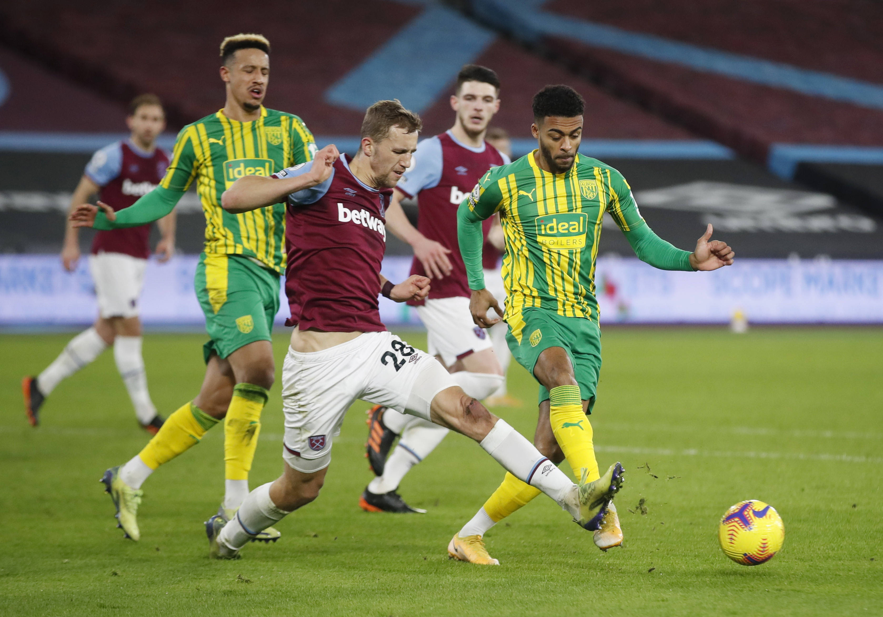 他们不仅在 他们不仅在